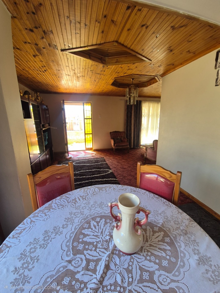 5 Bedroom Property for Sale in Motherwell Nu 5 Eastern Cape
